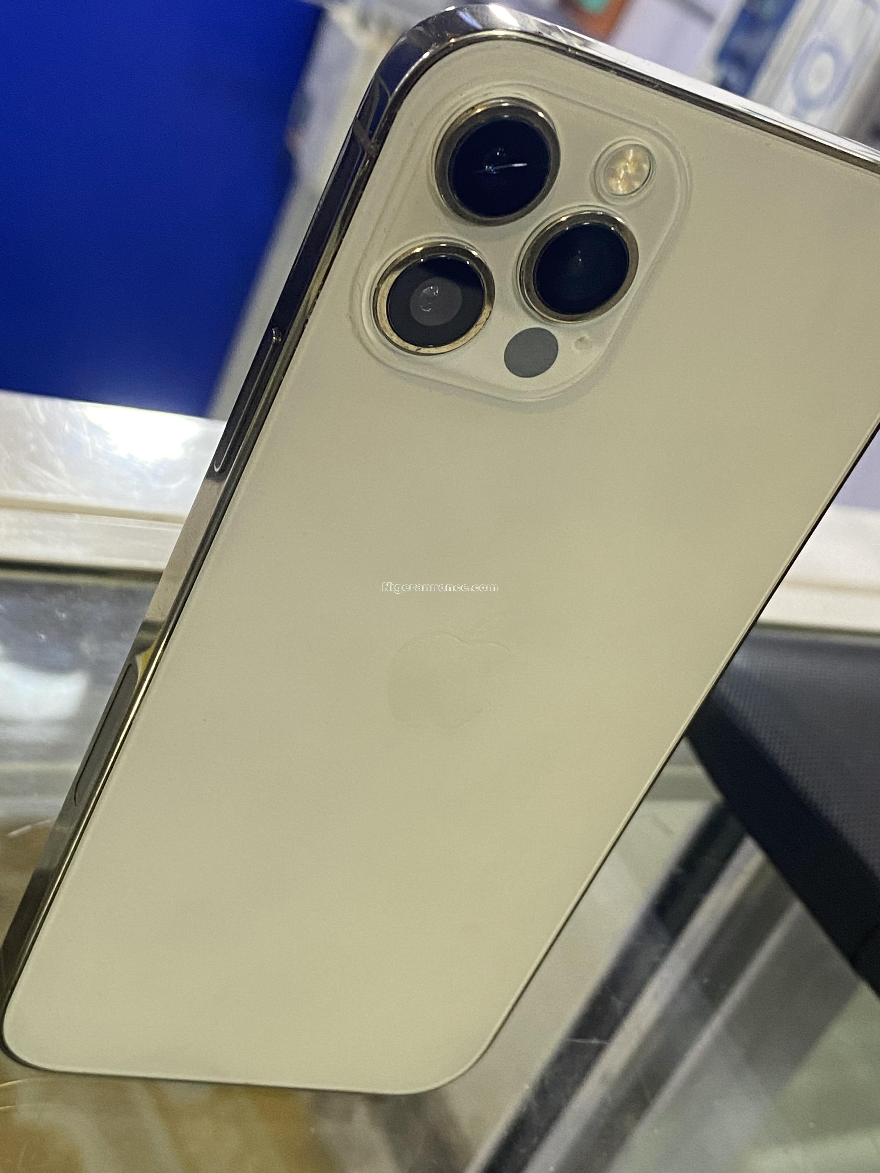 IPhone 12 Pro 128g état neuf - Niamey