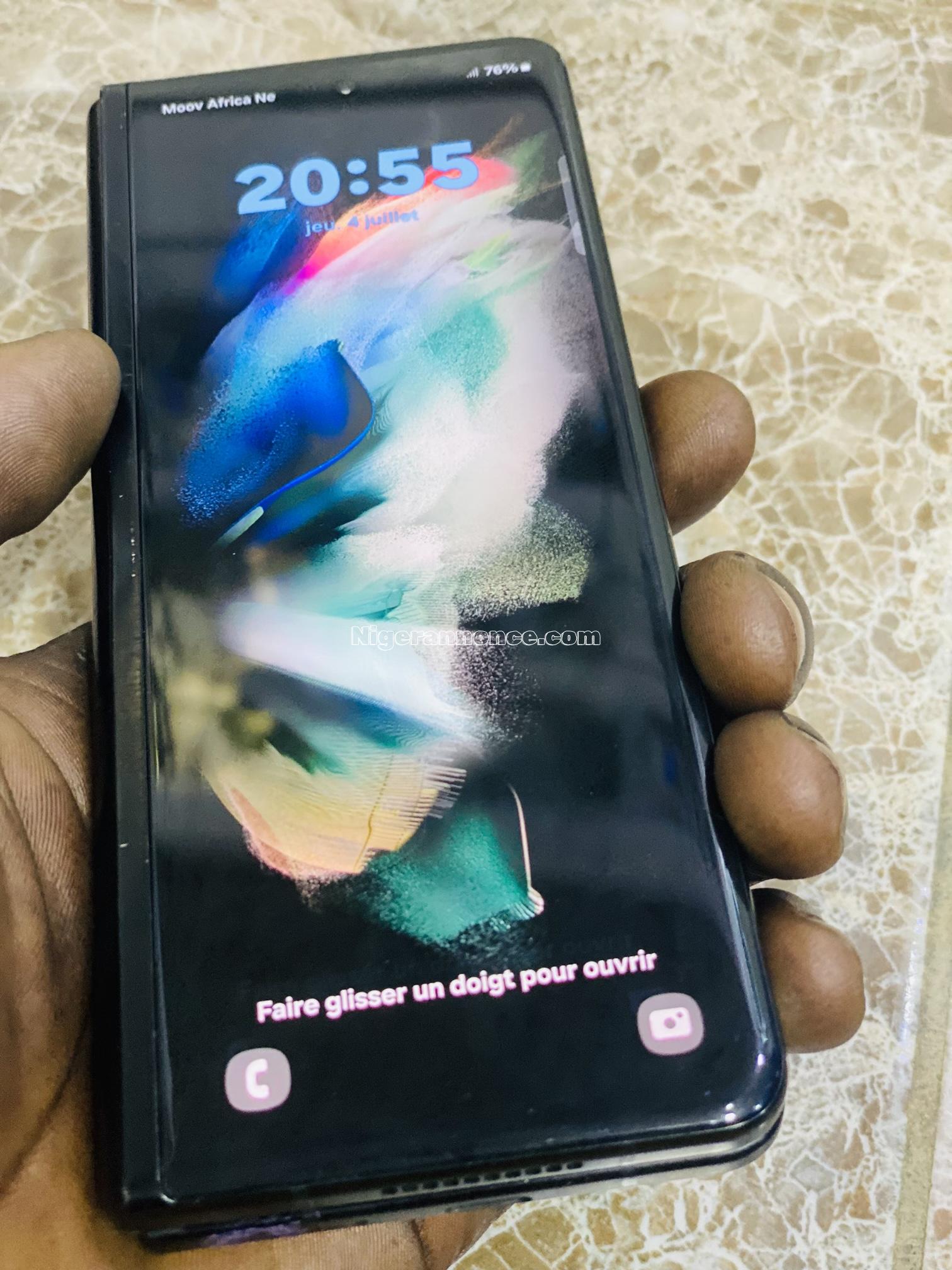 Samsung galaxy Z-FOLD3 256g/12 ram - Niamey