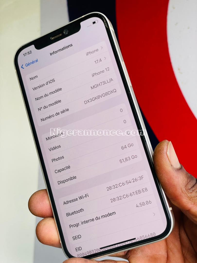 🍏🍏 IPhone 12 simple 64g et batteries 98% - Niamey