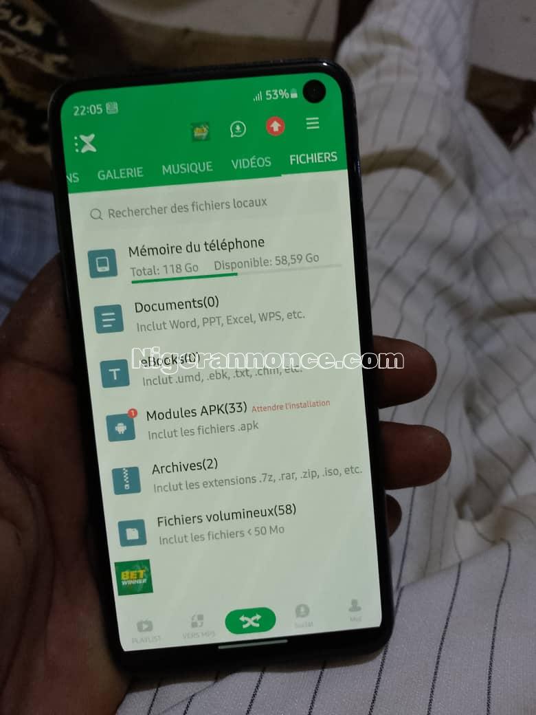 Téléphone - Niamey
