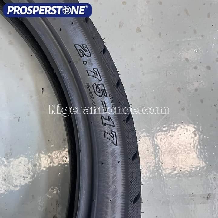 Pneus de moto de toute marque disponible - Niamey