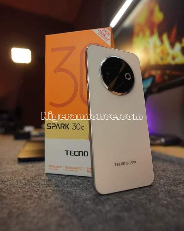 TECNO SPARK - Niamey