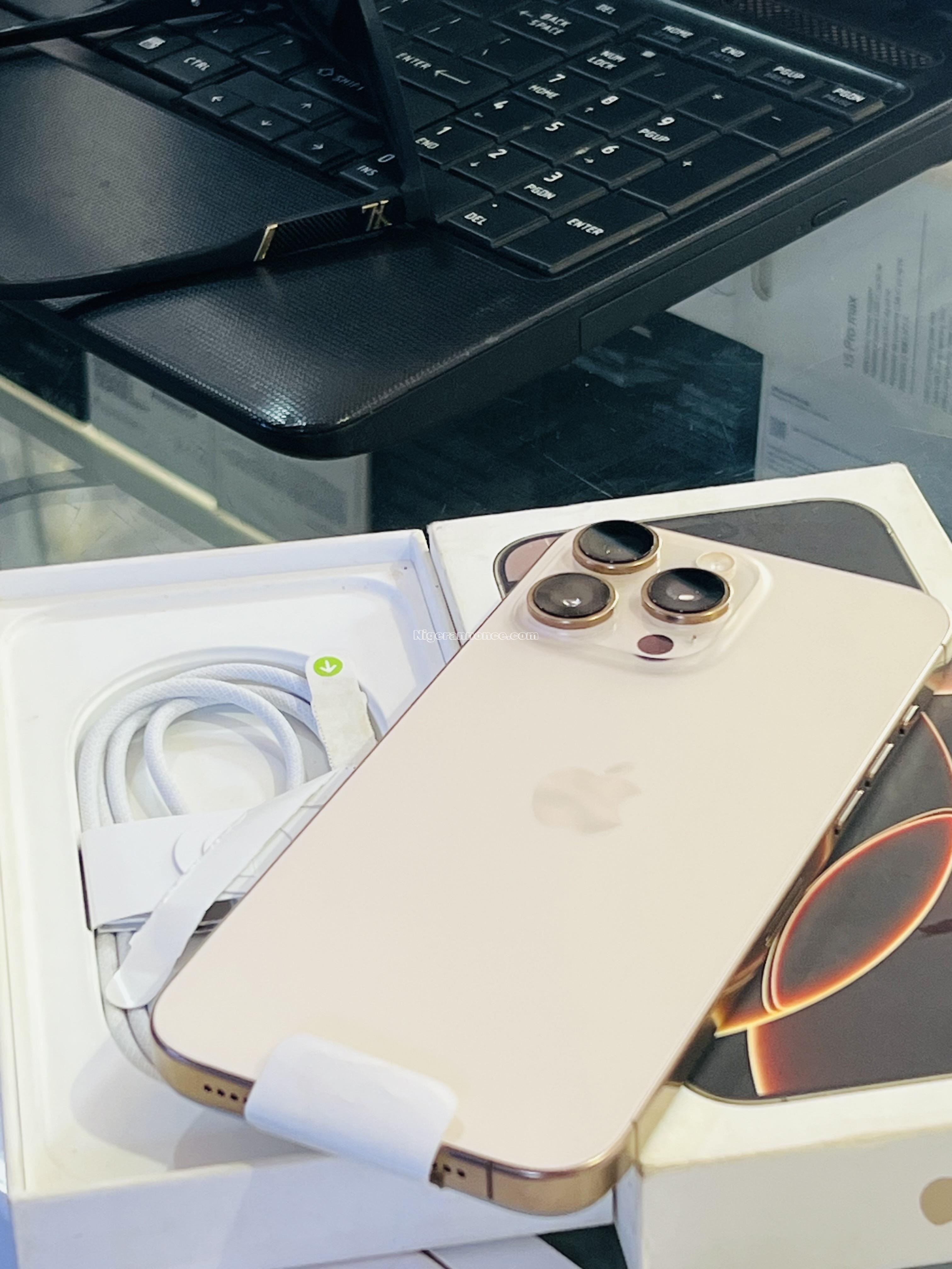 DES IPHONES ORIGINAUX DISPONIBLES: 16 pro Max 256g , 15 pro Max 256g, 14 pro Max 256g, 13 pro Max 128g et 256g , 13 pro 128 et 256g , 12 pro Max 128g et 256g, 13 simple 128g . | Niger annonce