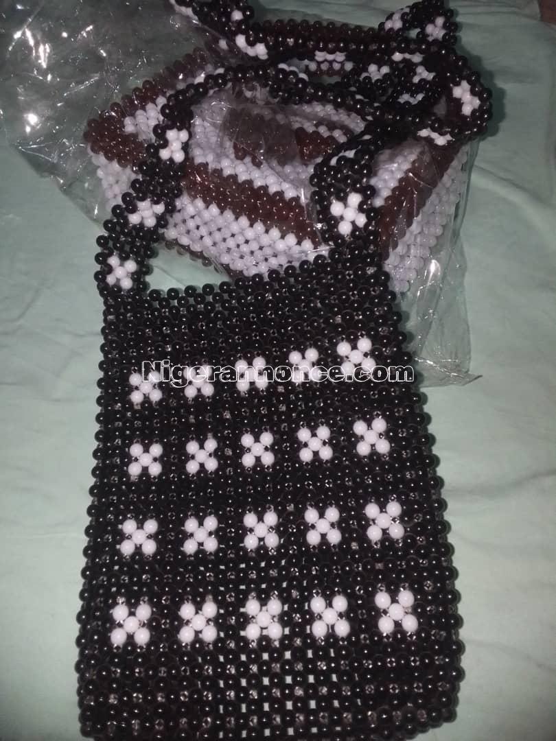 Vente de sacs en perles - Niamey